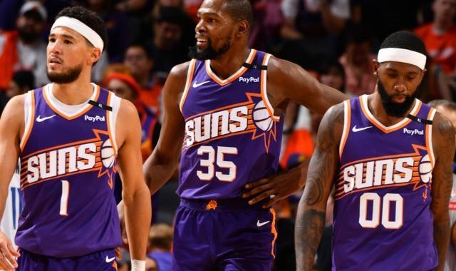 kaiyun-杜兰特末节化身“死神”！比“太小”手势扎心东契奇