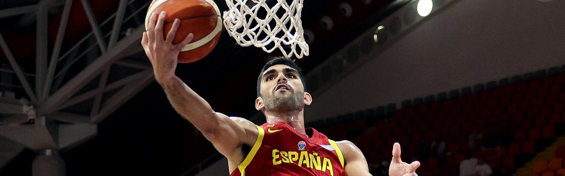 开云体育官网-难救主！阿尔达马13中6空砍全场最高19分10板外加4助 罚球6中5