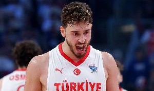 开云体育官网-瑕不掩瑜！申京爆砍24分16板6助2帽&amp;9进攻板 罚球还有进步空间